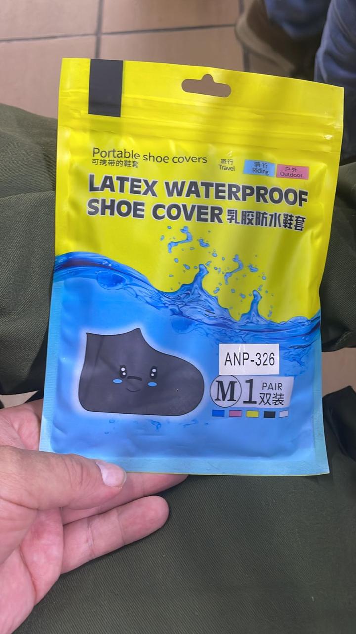 Zapatos de látex para protección  de agua